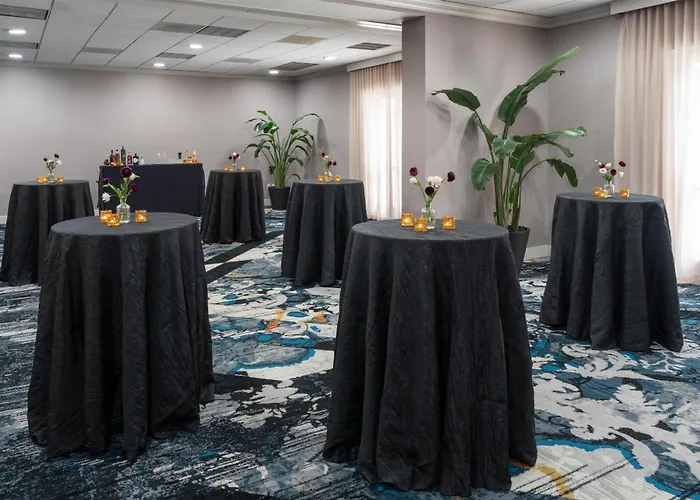 The Chifley Houston, Tapestry Collection By Hilton